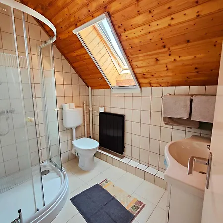 Konukevi Viola House Hévíz